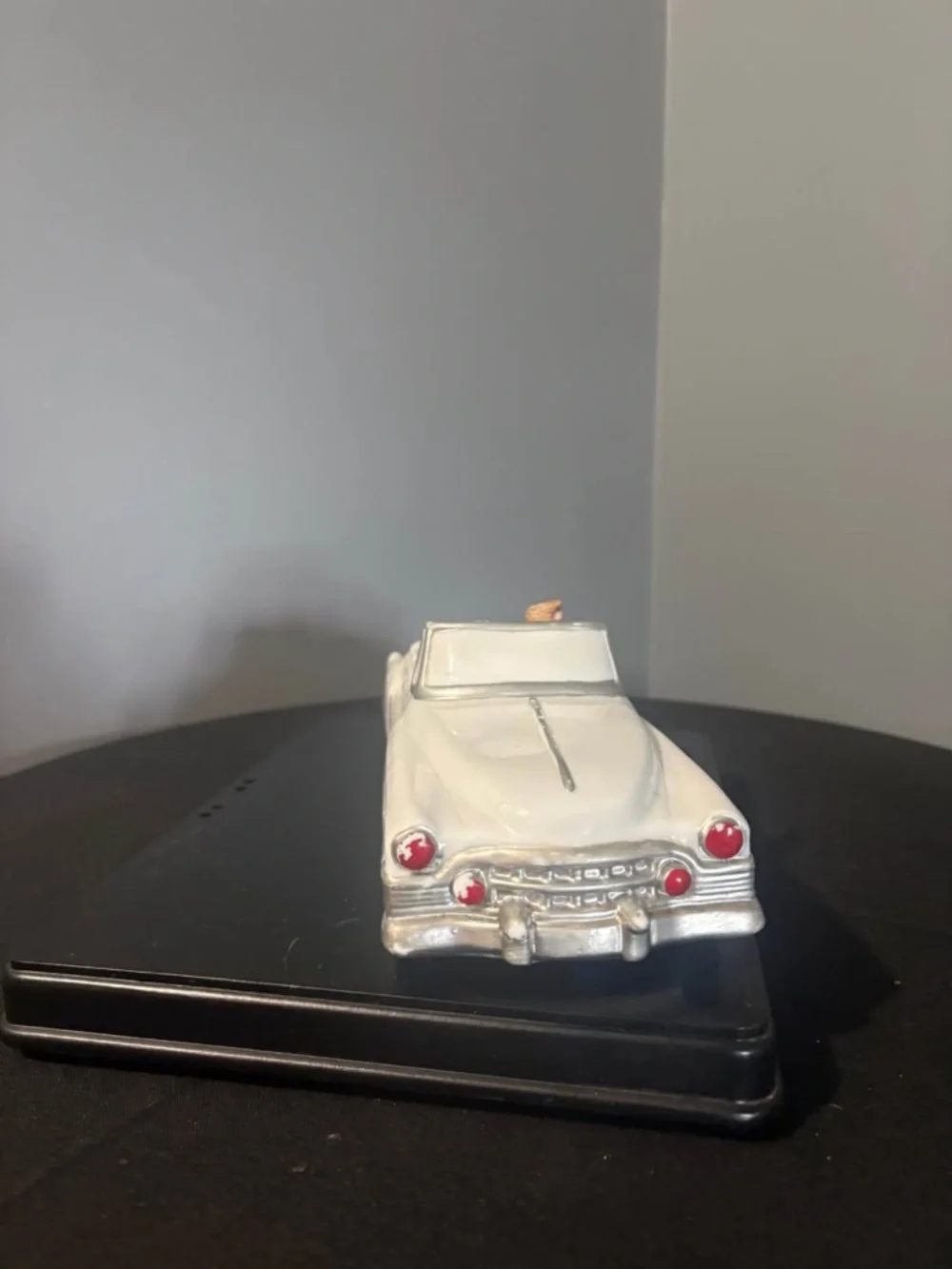 White Convertible Diecast Car Model with Driver Figure, White Car Vehicle Type